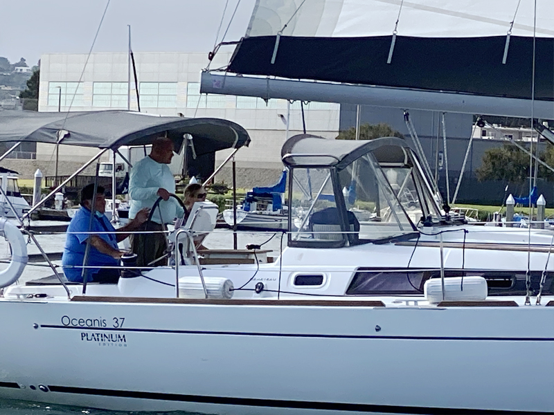 Instructor with students onboard the Beneteau Oceanis 37’ Platinum Edition